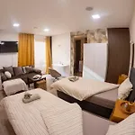 Apartment Good Mood & Parking 2 *