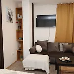 Good Mood & Parking 2 Apartment