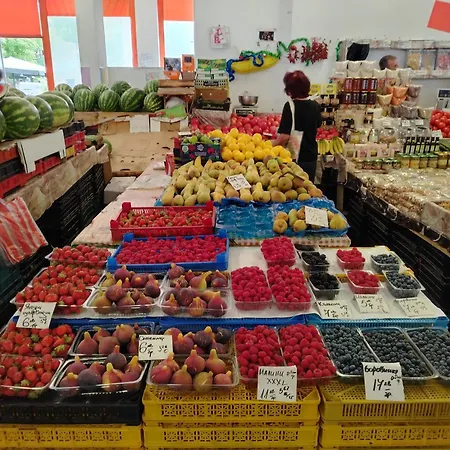 Good Mood & Parking 2 *